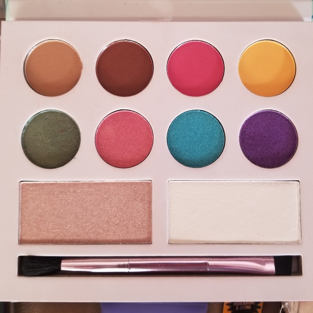 Makeup Bundle 1 - Picture 4 of 4